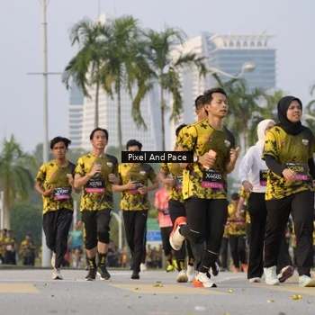Runner Photo 6450298