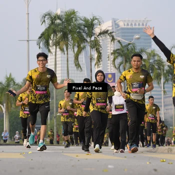 Runner Photo 6450333