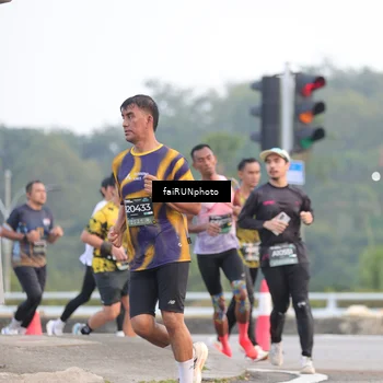 Runner Photo 6450334