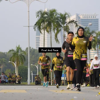 Runner Photo 6450339