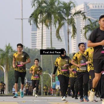 Runner Photo 6450340