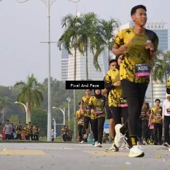 Runner Photo 6450341