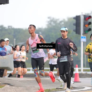 Runner Photo 6450355