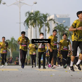 Runner Photo 6450375