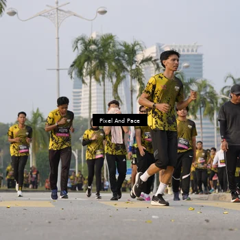 Runner Photo 6450384