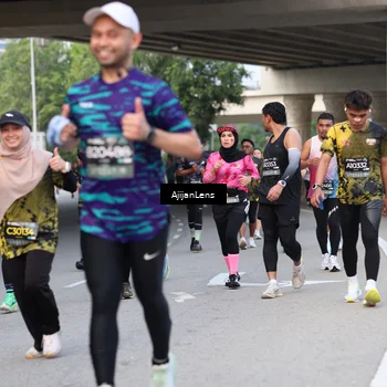 Runner Photo 6450389