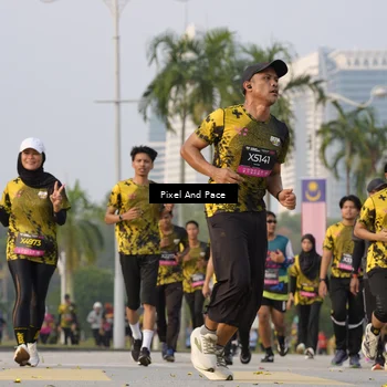 Runner Photo 6450398