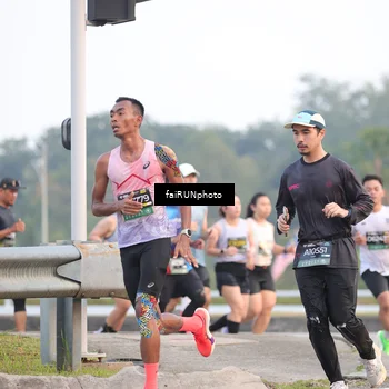 Runner Photo 6450411