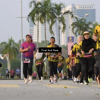 Runner Photo 6450457