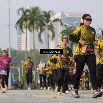 Runner Photo 6450467