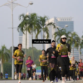 Runner Photo 6450500