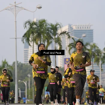 Runner Photo 6450505