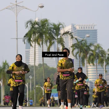Runner Photo 6450512