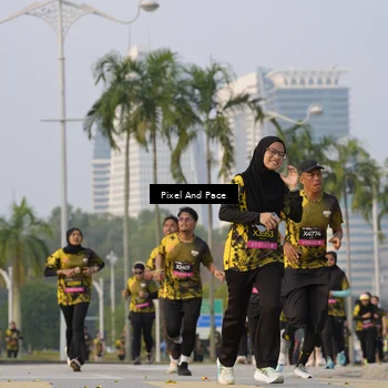 Runner Photo 6450532