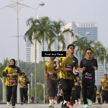 Runner Photo 6450547