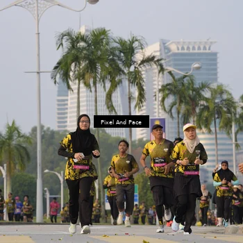 Runner Photo 6450549