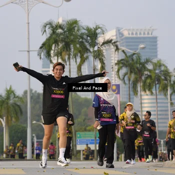 Runner Photo 6450558