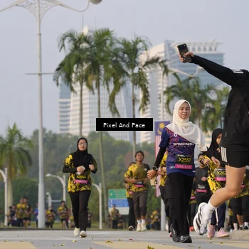 Runner Photo 6450571