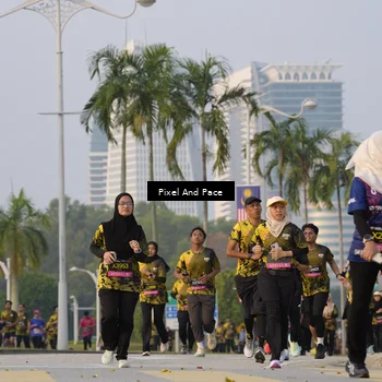 Runner Photo 6450574
