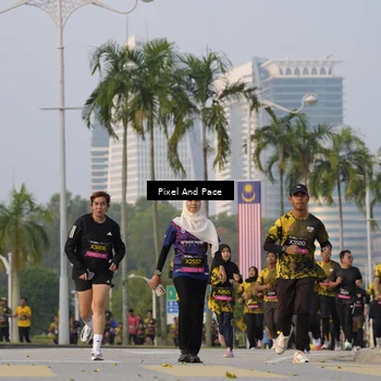 Runner Photo 6450576