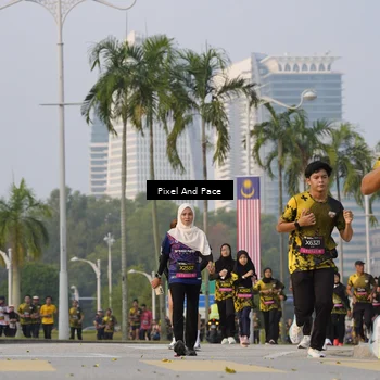 Runner Photo 6450592