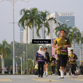 Runner Photo 6450600