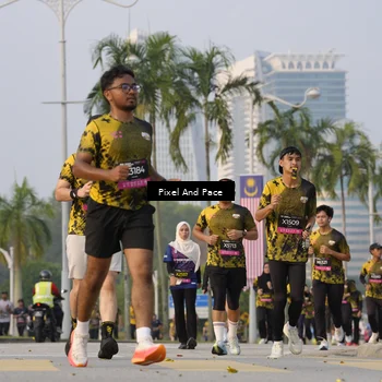 Runner Photo 6450612