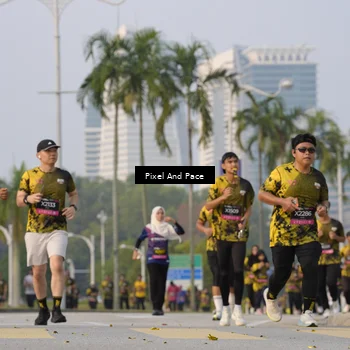 Runner Photo 6450619