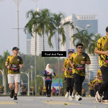 Runner Photo 6450623