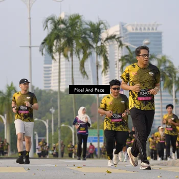 Runner Photo 6450630