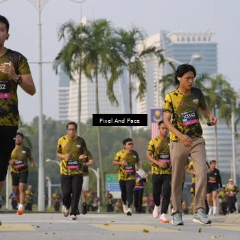 Runner Photo 6450660
