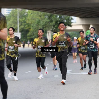 Runner Photo 6450669