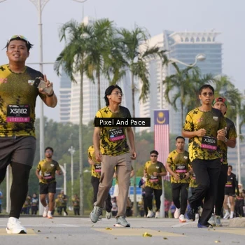 Runner Photo 6450691