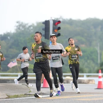 Runner Photo 6450709