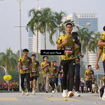 Runner Photo 6450730