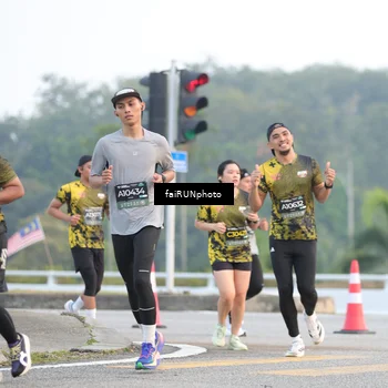 Runner Photo 6450736
