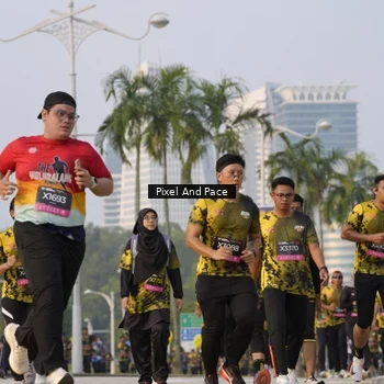 Runner Photo 6450849