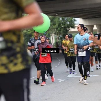 Runner Photo 6450876