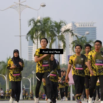 Runner Photo 6450884