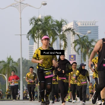 Runner Photo 6450936