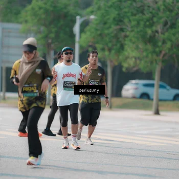 Runner Photo 6451009