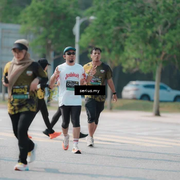 Runner Photo 6451020
