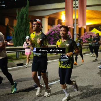 Runner Photo 6451032