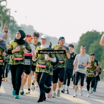 Runner Photo 6451035