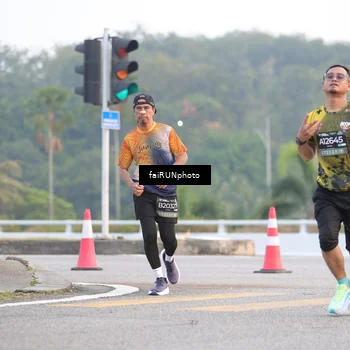 Runner Photo 6451039