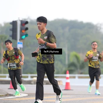 Runner Photo 6451064