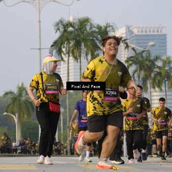Runner Photo 6451070