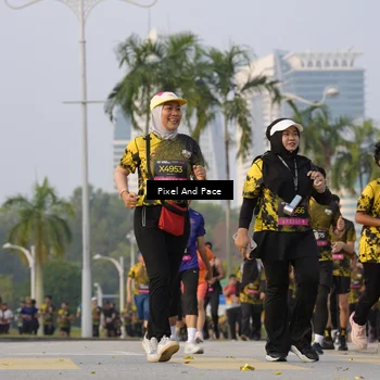 Runner Photo 6451084