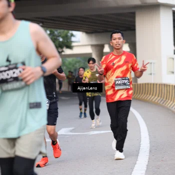 Runner Photo 6451086