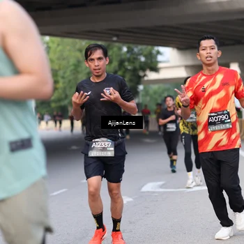 Runner Photo 6451090